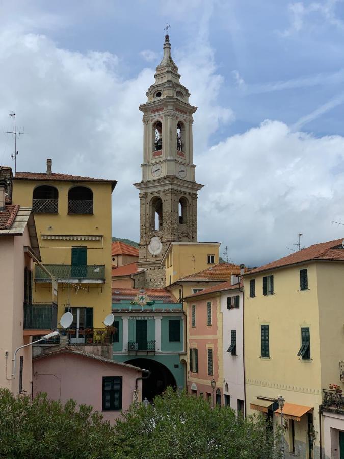 Bb Palazzo Doria Bed & Breakfast Долчедо Екстериор снимка