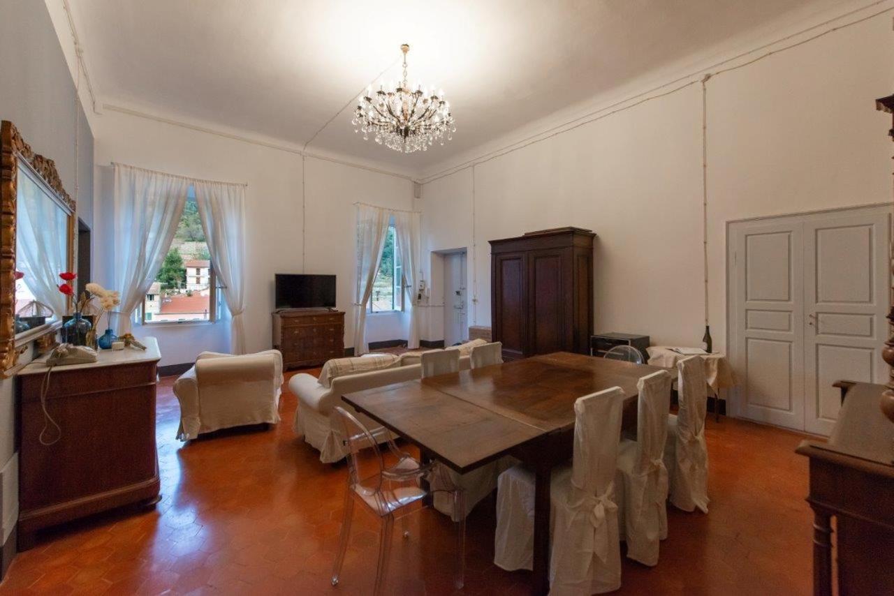Bb Palazzo Doria Bed & Breakfast Долчедо Екстериор снимка